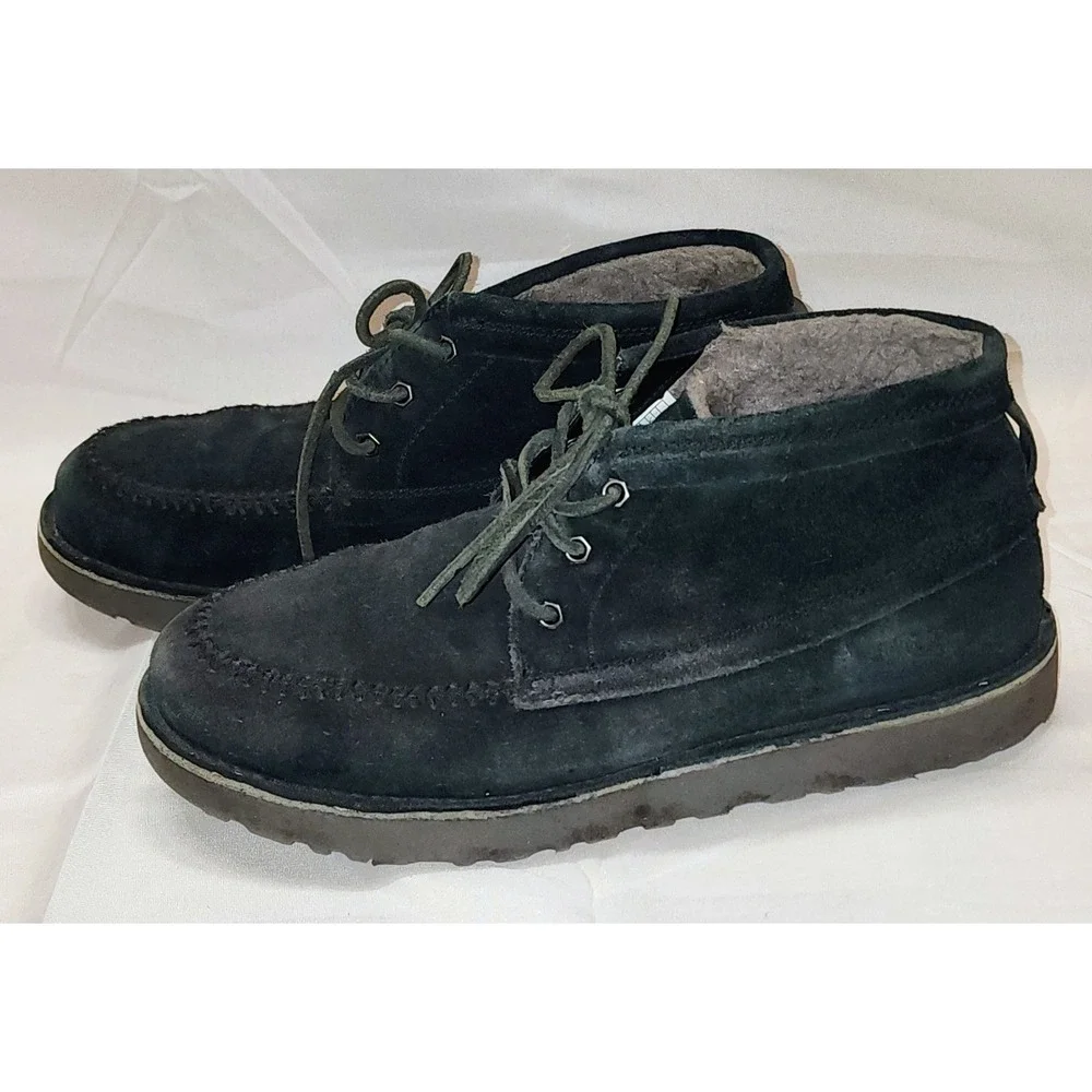 UGG Campout Men's 10 Black Suede Sheepskin Leather‎ Low Chukka Boots S/N 1112408
